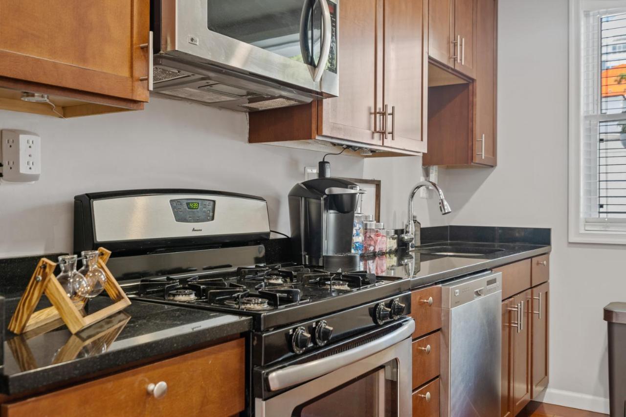 Perfect Location! Stylish Steps Away From Nationals Stadium And Navy Yard In Dc's Southwest Gem