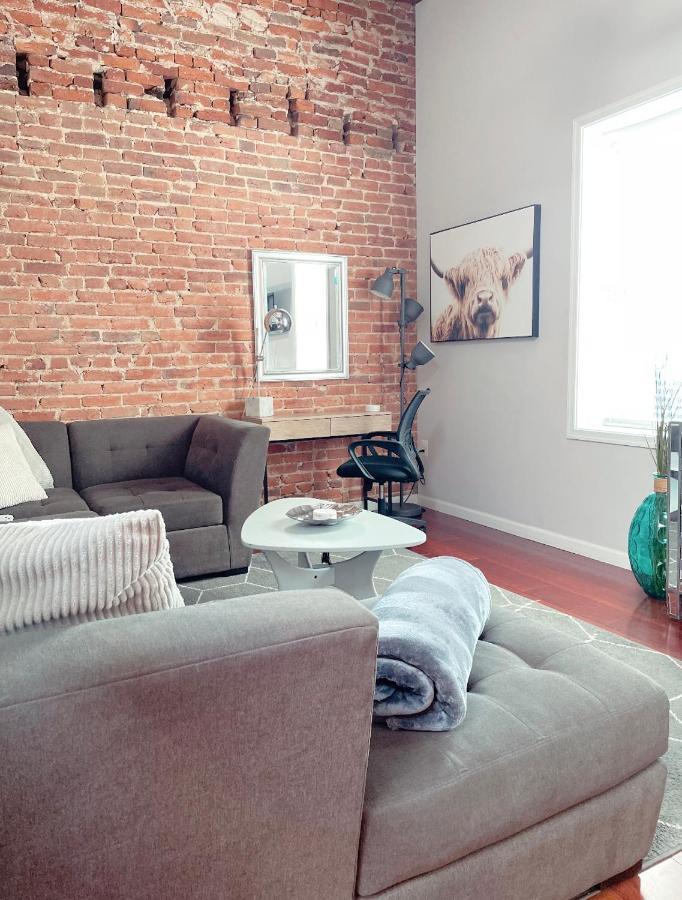 Perfect Location! Stylish Steps Away From Nationals Stadium And Navy Yard In Dc's Southwest Gem * Washington