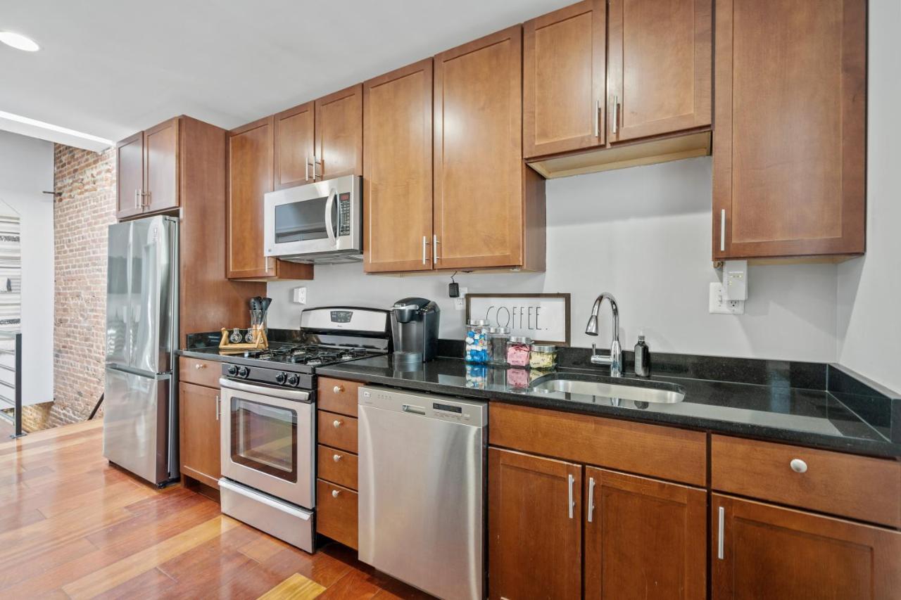 Apartment Perfect Location! Stylish Steps Away From Nationals Stadium And Navy Yard In Dc's Southwest Gem *