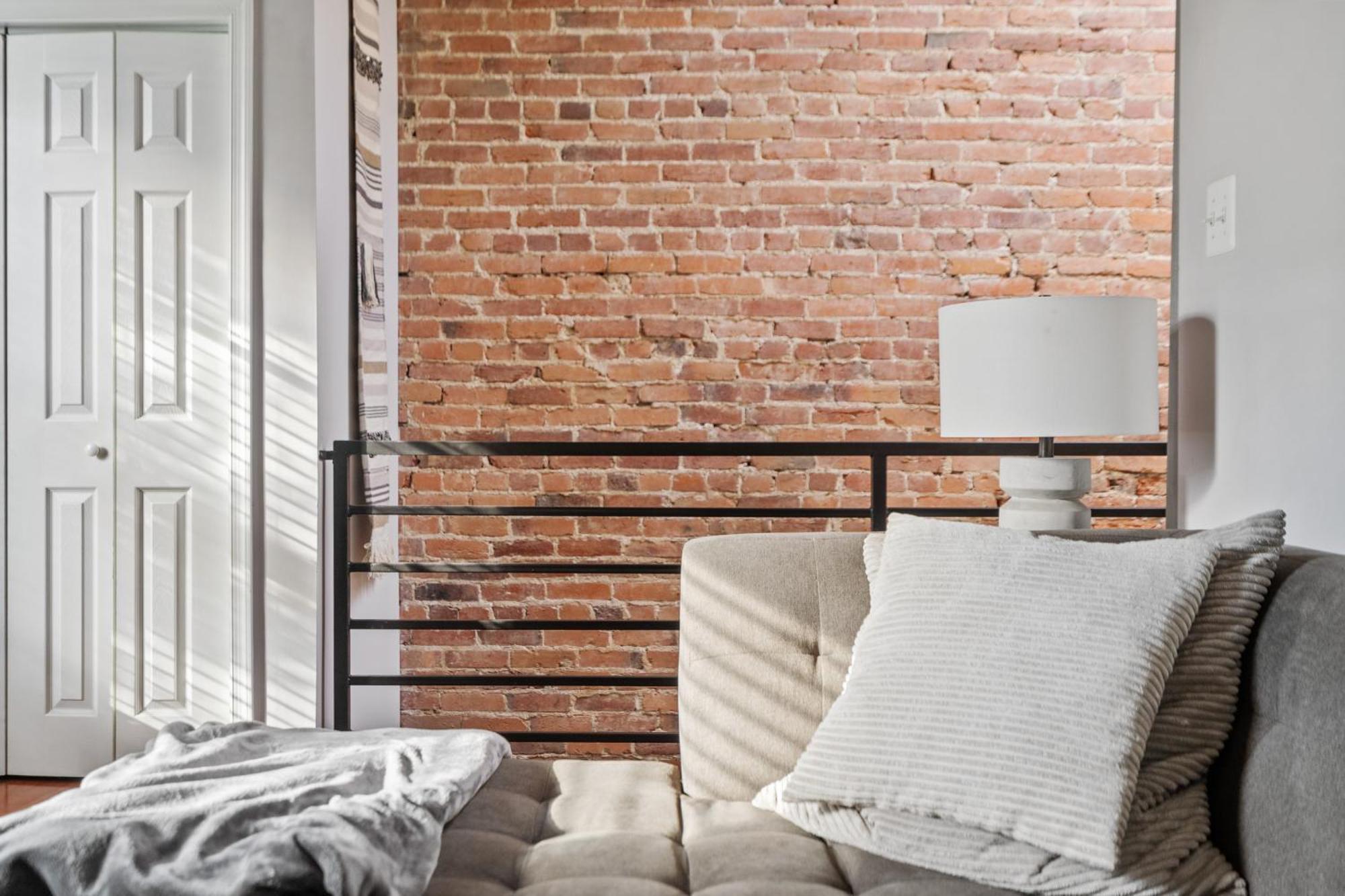 Perfect Location! Stylish Steps Away From Nationals Stadium And Navy Yard In Dc's Southwest Gem Washington